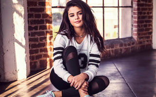 TV: Selena Gomez se interna em clínica de reabilitação, diz site