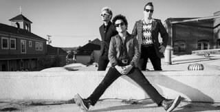 Música:  Green Day lança novo álbum e anuncia filme de "American Idiot"