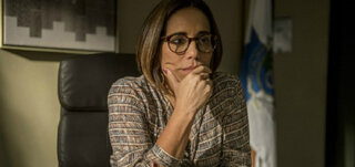 TV: Gloria Pires é uma juíza cheia de segredos em nova série do Fantástico