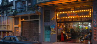 Na Cidade: Loja e bar de antiguidades da Rua Augusta, Caos reabre no centro de São Paulo com novo nome