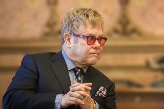 Famosos: Elton John desmente apresentação na posse de Donald Trump