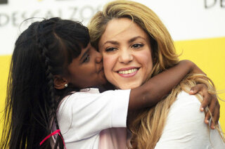 Famosos: Escola pública fundada por Shakira, na Colômbia, é eleita a melhor do país