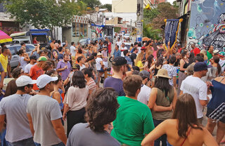 Comportamento: Vila Madalena ganha "camarotes" para quem não quer passar perrengue no Carnaval de rua 2017