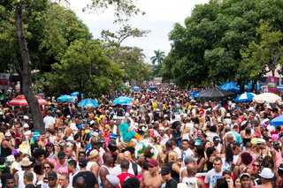 Na Cidade: Carnaval 2017: festa gratuita reúne seis blocos de rua no centro de São Paulo