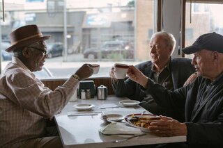 Cinema: “Despedida em Grande Estilo” – quando o tema é aposentadoria, a saída é rir para não chorar