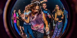 Baladas: Confira as melhores festas e baladas para curtir música brasileira em São Paulo