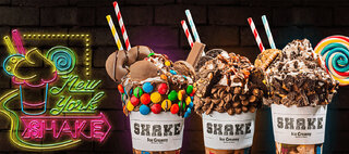 Restaurantes: Rede de sorveterias lança milk-shakes repletos de coberturas para comer de colher