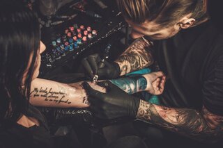 Comportamento: Dia dos Namorados: estúdio de tatuagem oferece 50% de desconto na tattoo do acompanhante durante o mês de junho