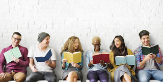 Literatura: Clube de Autores oferece 20% de desconto em livros impressos e e-books nesta terça-feira (25)