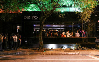 Bares (antigo): Dezoito Bar & Movement