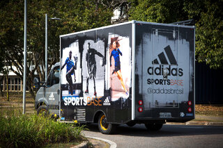 Na Cidade: Confira a programação completa da SportsBase Na Rua, truck da adidas que rola neste fim de semana