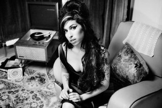 Famosos: Rumor: Amy Winehouse pode ganhar musical sobre sua vida