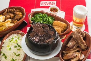 Bares: Bar Brahma - Feijoada de Carnaval + Vai-Vai