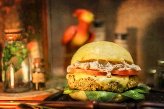 Restaurantes: São Paulo ganha hamburgueria inspirada no mundo da magia; saiba mais!