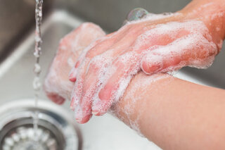 Saúde e Bem-Estar: 5 dicas de higiene que toda pessoa deve seguir na cozinha