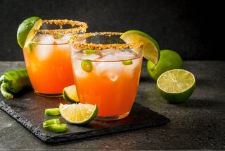 Receitas: 15 drinks refrescantes com limão que vão te surpreender