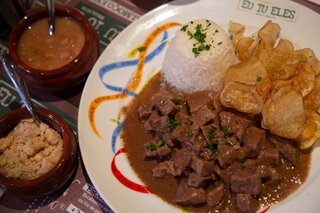 Bares: Eu Tu Eles Bar cria cardápio especial para o almoço; saiba mais!