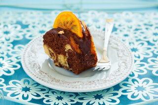 Receitas: Como fazer bolo mármore de chocolate e laranja 