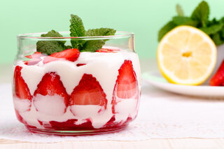 Receitas: 10 doces feitos com iogurte que vão te surpreender