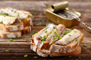 Receitas: Sanduíche de sardinha é opção saborosa e fácil para o lanche ou jantar; veja a receita!