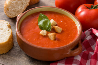 Receitas: Sopa de tomate é opção prática e saborosa para o jantar de inverno; veja a receita!