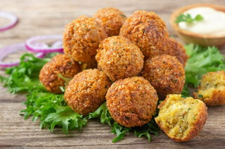 Receitas: Receita: aprenda a fazer falafel em casa