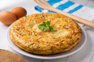 Receitas: Omelete de forno com mandioquinha e alho-poró é opção saborosa para o almoço ou jantar; confira!