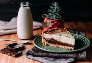 Receitas: Torta de limão com chocolate é surpreendente e deliciosa, veja a receita!