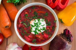 Receitas: Sopa de beterraba é saborosa e fácil de fazer; veja o passo a passo!