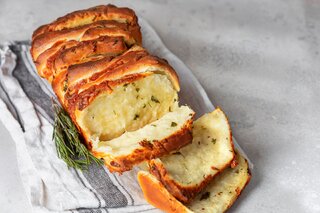 Receitas: Pão fit de parmesão é delicioso e ótima opção de lanche da tarde; confira!