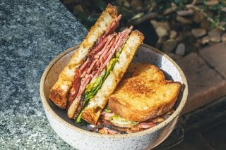 Restaurantes: De pizza a sanduíche: conheça 16 lugares para comer pastrami em São Paulo