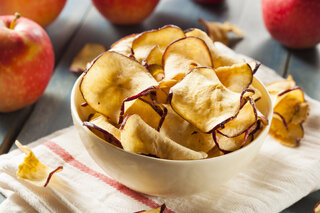 Receitas: Receita de chips de maçã na Airfryer é petisco prático e delicioso; veja o passo a passo! 