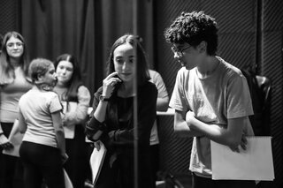 Teatro: Muito Barulho por Nada no Teatro Espaço ao Cubo