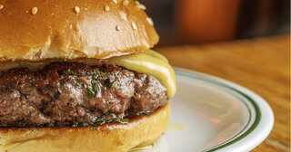 Gastronomia: Lanche Presidente Burger volta ao cardápio do Z Deli Sandwiches por tempo limitado; saiba tudo!