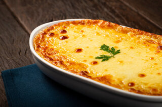 Receitas: Fricassê de frango cremoso com creme de milho é receita deliciosa e prática; confira!