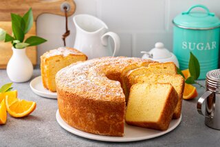 Receitas: Bolo de laranja com amêndoas e calda é fofinho e fácil de fazer; confira!