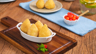 Receitas: Aprenda a fazer coxinha com massa de mandioca