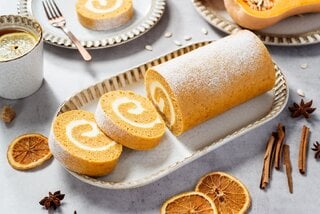 Receitas: Rocambole de leite condensado é receita deliciosa e prática; confira o passo a passo!