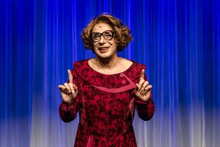 Teatro: 'Dona Lola' no Teatro FAAP