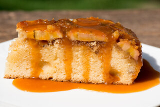 Receitas: Torta invertida de banana caramelizada com massa de bolo: receita prática e irresistível