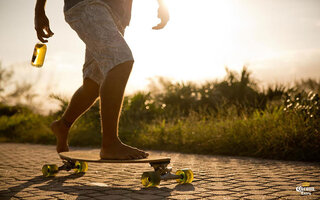 Andar no parque de skate