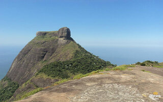 Fazer a trilha da Pedra Bonita