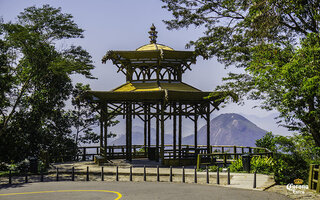 Admirar o Rio de Janeiro do mirante Vista Chinesa