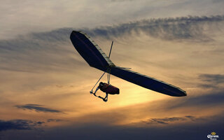Voar asa-delta e paraglider na Serra da Moeda