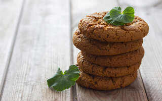 Biscoito de cacau e amêndoa