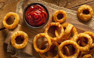 ONION RINGS (ANÉIS DE CEBOLA)