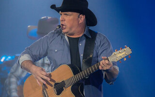 6. Garth Brooks