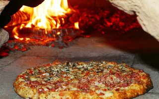 A Tal Da Pizza - Scaramouche, Lemonpepper e Grande Hotel