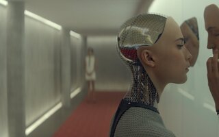 17 de abril – Ex Machina | Filme