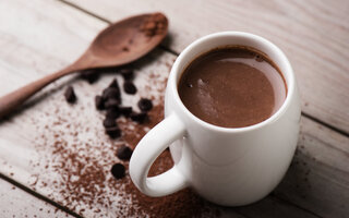 CHOCOLATE QUENTE COM GENGIBRE